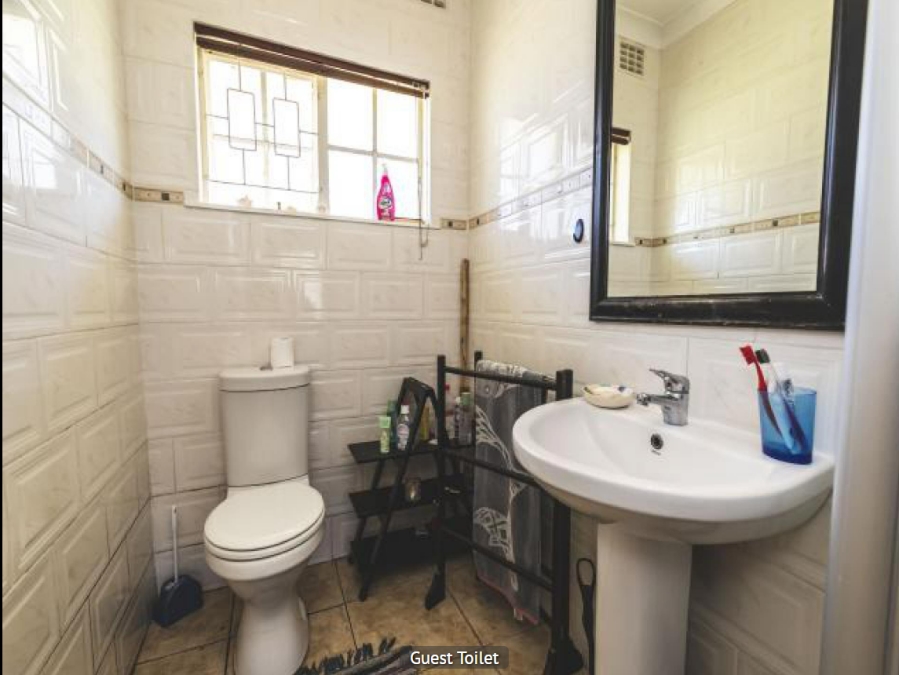 4 Bedroom Property for Sale in Beacon Bay Eastern Cape